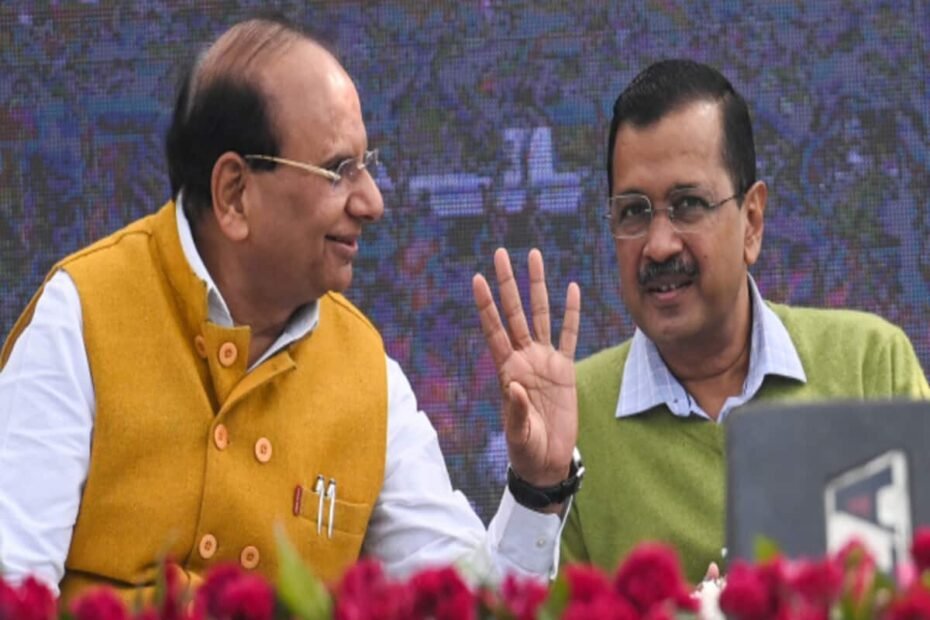आपके LG बनने के बाद काम रोकने लगे अधिकारी, केजरीवाल का उपराज्यपाल को जवाब आपके LG बनने के बाद काम रोकने लगे अधिकारी, केजरीवाल का उपराज्यपाल को जवाब