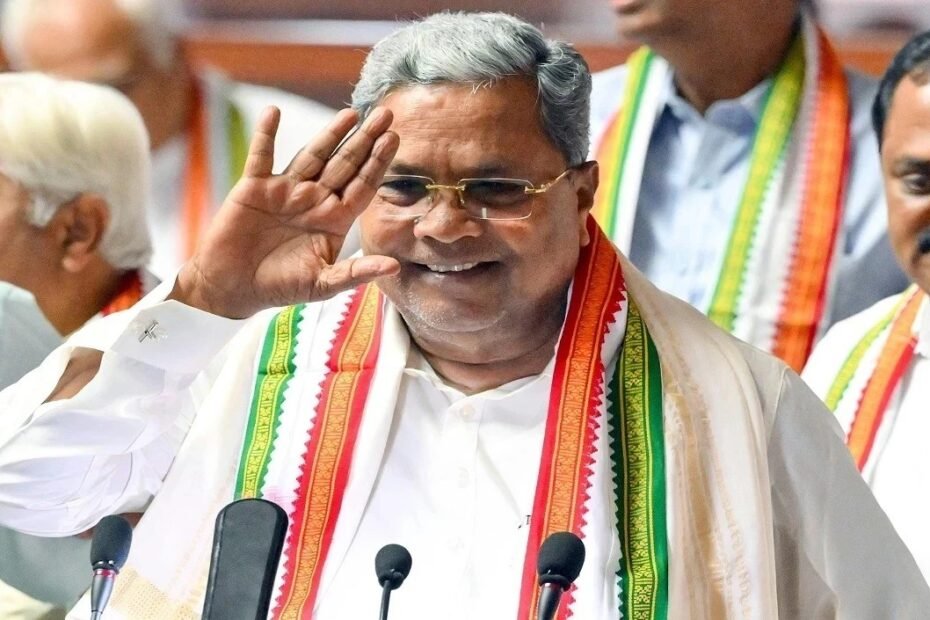 कर्नाटक: छह नक्सलियों ने किया आत्मसमर्पण, मुख्यमंत्री ने संविधान की प्रतियां भेंट कर किया स्वागत कर्नाटक: छह नक्सलियों ने किया आत्मसमर्पण, मुख्यमंत्री ने संविधान की प्रतियां भेंट कर किया स्वागत