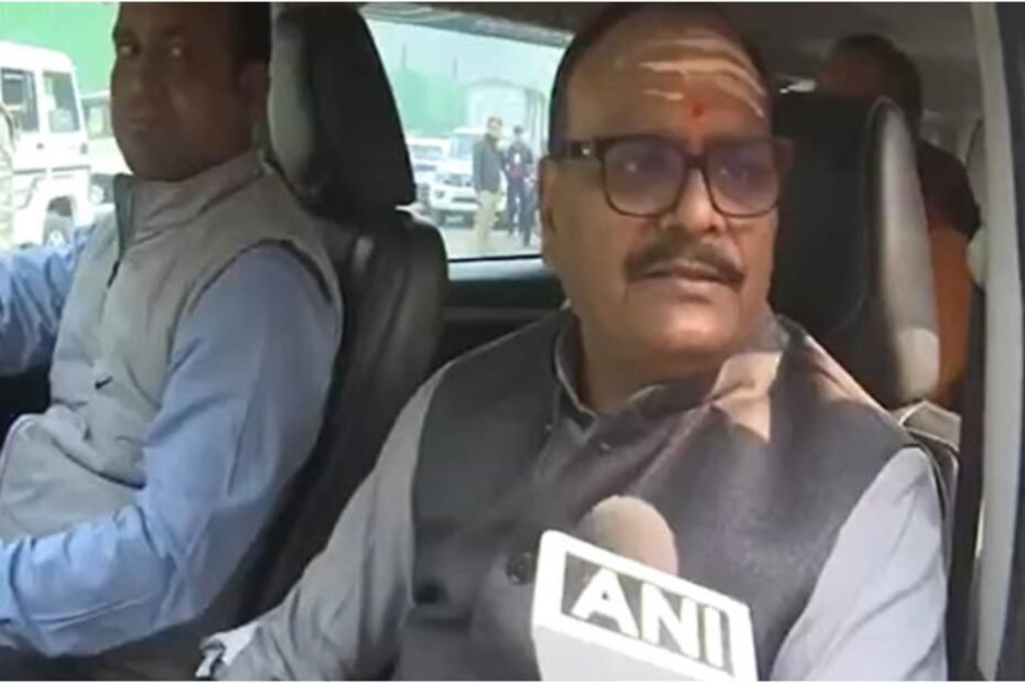 महाकुंभ में सड़क, पानी और हवा में मौजूद रहेगा एंबुलेंस, डिप्टी सीएम ब्रजेश पाठक ने दिया ब्यौरा महाकुंभ में सड़क, पानी और हवा में मौजूद रहेगा एंबुलेंस, डिप्टी सीएम ब्रजेश पाठक ने दिया ब्यौरा