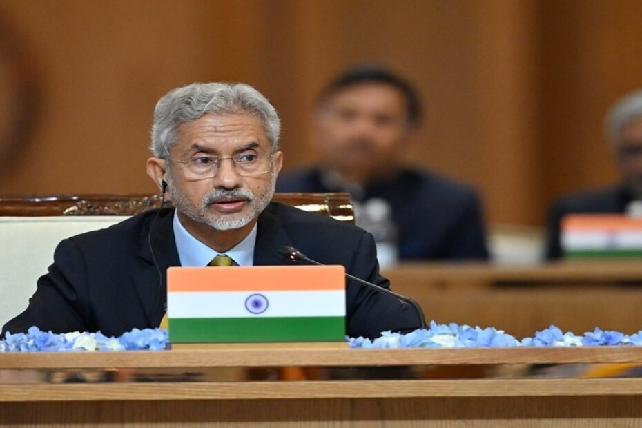 S Jaishankar Birthday: एस जयशंकर ने भारत की विदेश नीति को किया कायाकल्प, आज मना रहे 70वां जन्मदिन S Jaishankar Birthday: एस जयशंकर ने भारत की विदेश नीति को किया कायाकल्प, आज मना रहे 70वां जन्मदिन