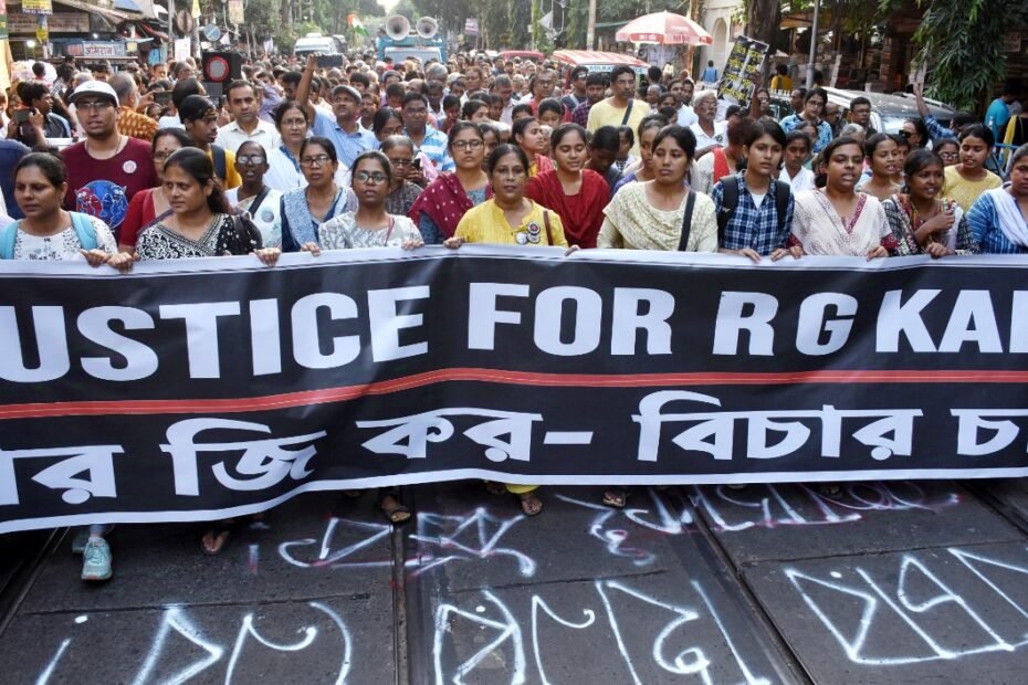 RG Kar Medical College पीड़िता की याद में  अभया स्वास्थ्य शिविर आयोजित