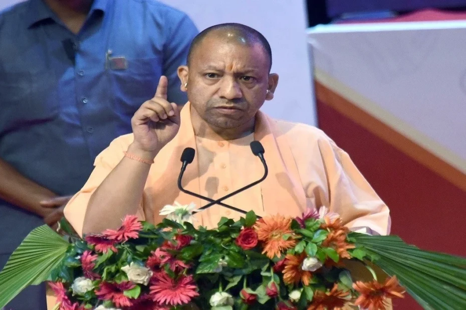 CM Yogi बोले- सनातन में हमारी आस्था, इतनी समृद्ध परंपरा किसी भी देश और धर्म में नहीं