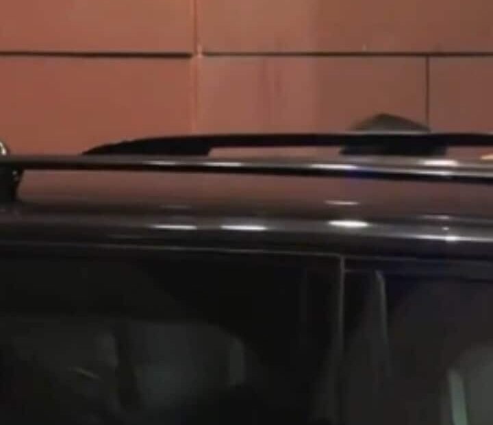 Video: PM मोदी की कार में पीछे वाली सीट पर कौन? वीडियो देखकर खुद पहचानिए Video: PM मोदी की कार में पीछे वाली सीट पर कौन? वीडियो देखकर खुद पहचानिए