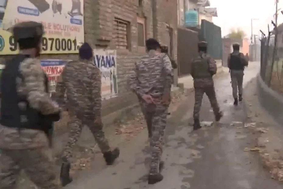 Prabhasakshi NewsRoom: नौगाम पुलिस स्टेशन में कैसे हुआ धमाका? गृह मंत्रालय और पुलिस ने बताई वजह Prabhasakshi NewsRoom: नौगाम पुलिस स्टेशन में कैसे हुआ धमाका? गृह मंत्रालय और पुलिस ने बताई वजह